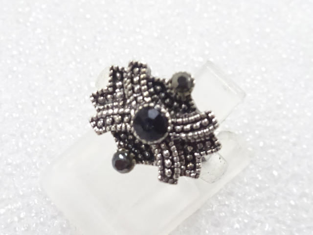 JAPANESE KIMONO / ANTIQUE COLORED STONE RING (SIZE 10)